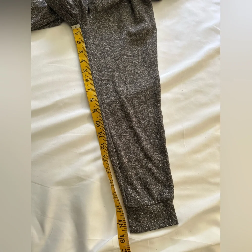 NWT Gap  knit sparkle jumpsuit. Grey w/gold lurex thread. 6/7. Holiday vibes!